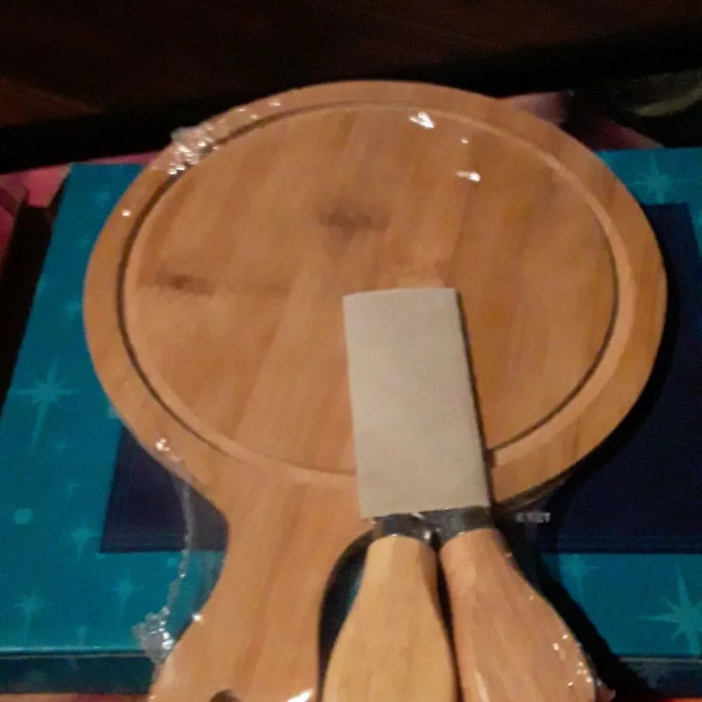 NIB Chic & Tonic Gouda To Go!